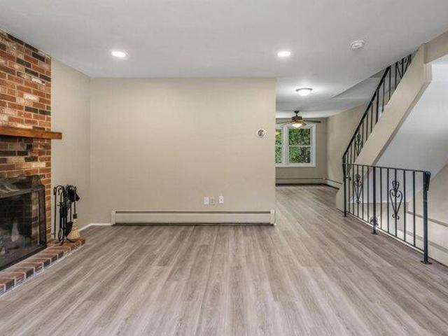 house with 2 bedroom, Sandown NH ES105650617