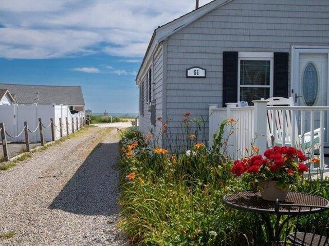 house with 2 bedroom, Sandwich MA ES105652953