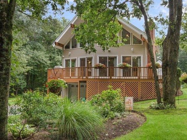 house with 2 bedroom, Seekonk MA ES105557957