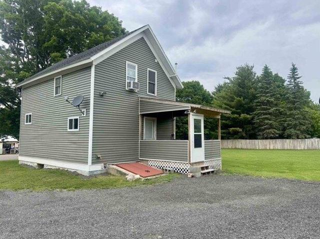 house with 2 bedroom, Shelburne VT ES105558108
