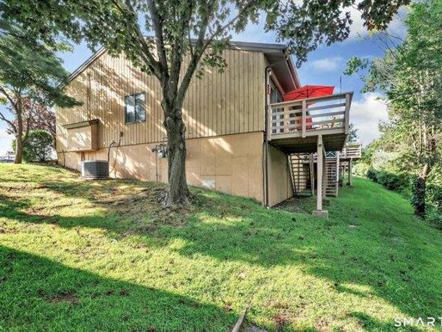house with 2 bedroom, Shelton CT ES105413958