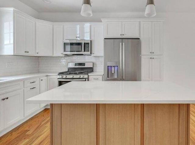 house with 2 bedroom, Shelton CT ES105439144