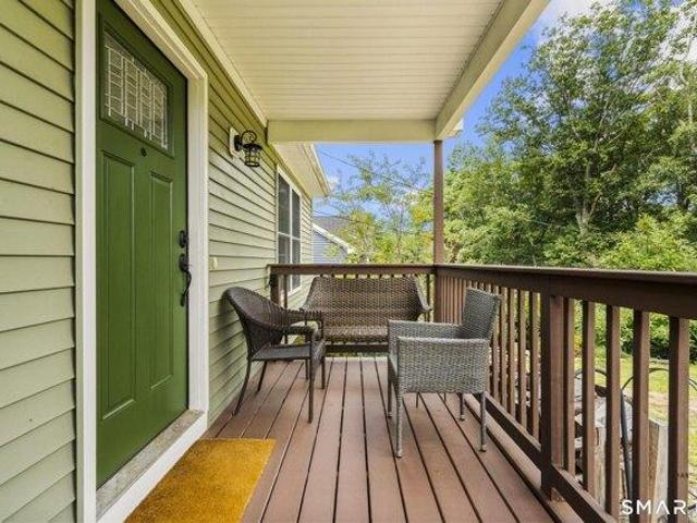house with 2 bedroom, Shelton CT ES105549916