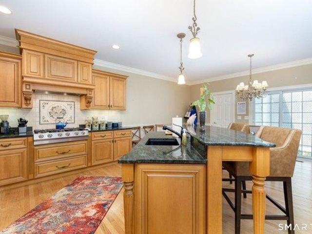house with 2 bedroom, Simsbury CT ES105402878