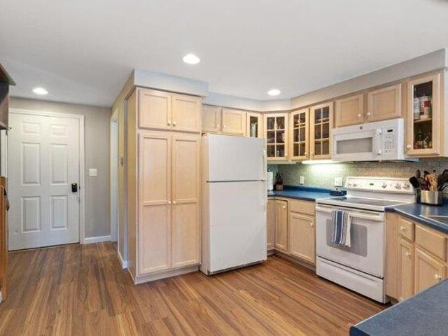 house with 2 bedroom, South Berwick ME ES105682756