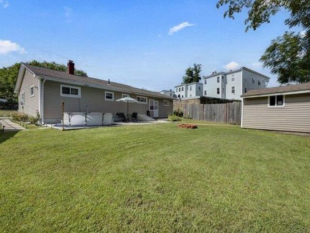 house with 2 bedroom, Southbridge MA ES105559582