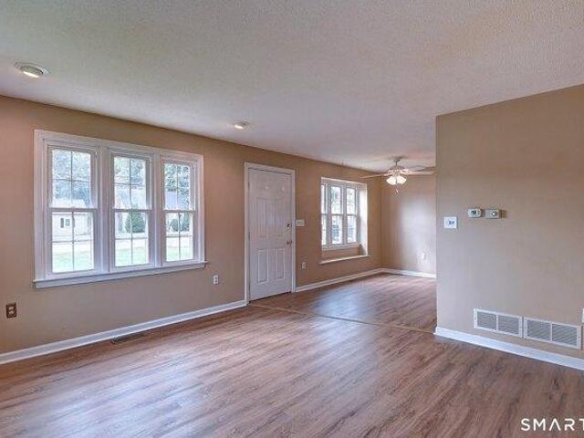 house with 2 bedroom, Southington CT ES105591030