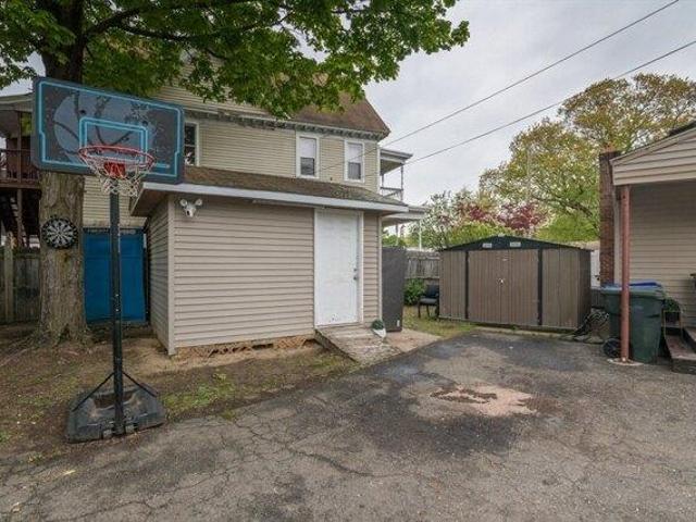 house with 2 bedroom, Springfield MA ES104605413