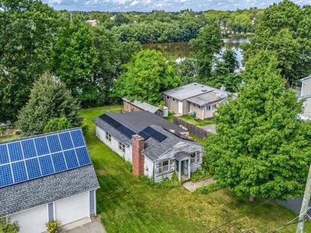 house with 2 bedroom, Springfield MA ES105340595