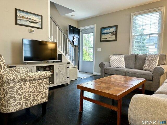 house with 2 bedroom, Stamford CT ES104849322