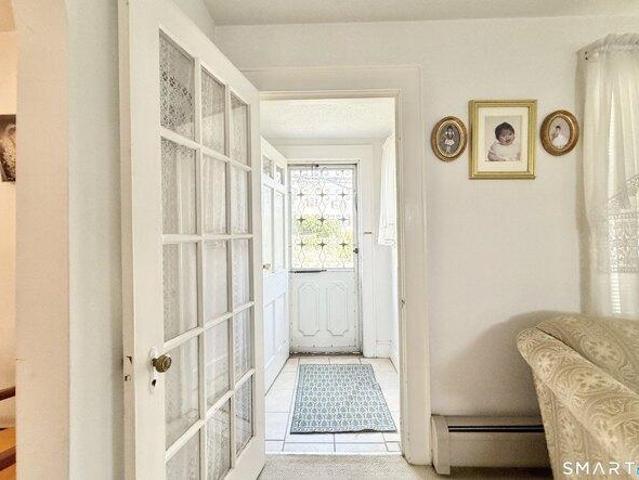 house with 2 bedroom, Stamford CT ES105415179