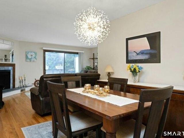 house with 2 bedroom, Stamford CT ES105439456