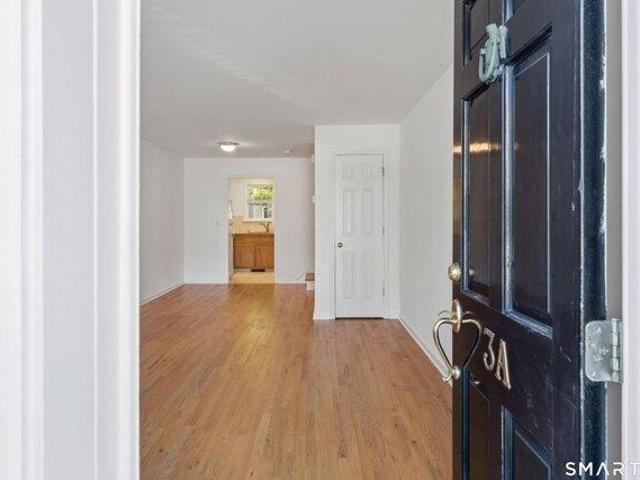 house with 2 bedroom, Stamford CT ES105589487
