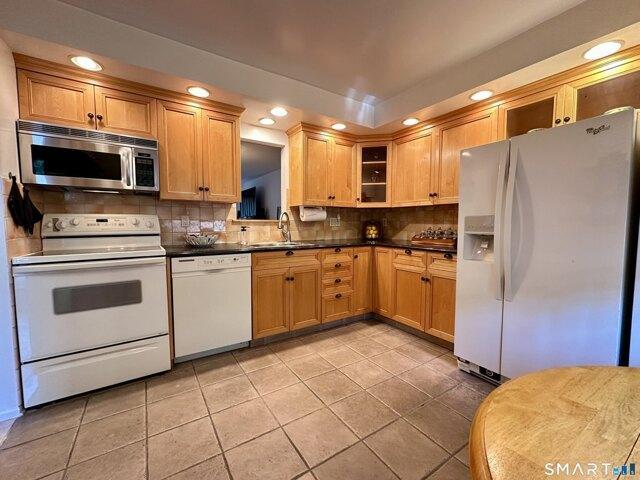house with 2 bedroom, Stamford CT ES105533786
