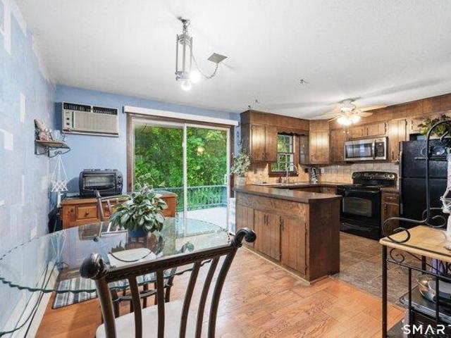 house with 2 bedroom, Suffield CT ES105207110