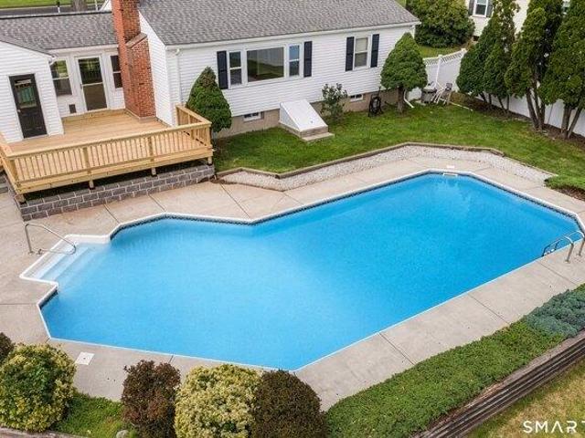house with 2 bedroom, Suffield CT ES105229371