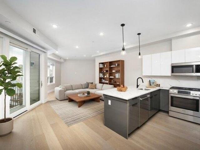 house with 30 bedroom, Boston MA ES105649921