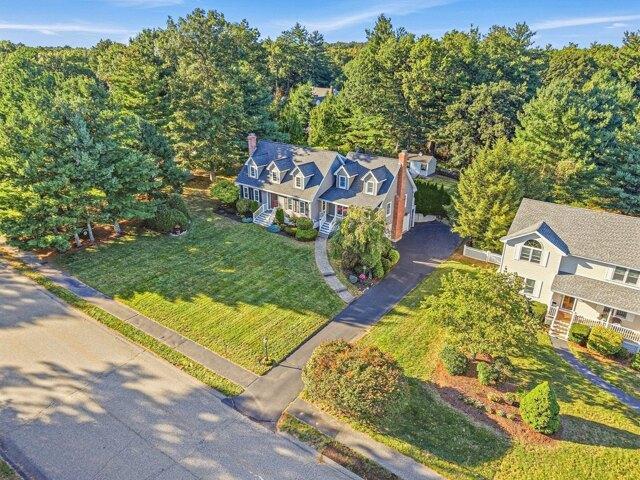 house with 3 bedroom, Tewksbury MA ES105536221