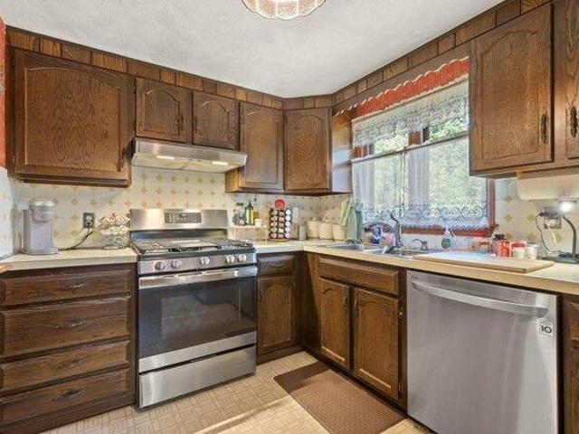 house with 3 bedroom, Tewksbury MA ES105548352