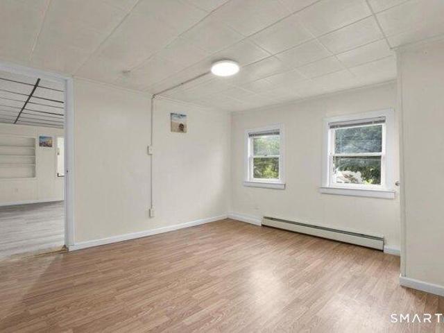 house with 3 bedroom, Thomaston CT ES105547931