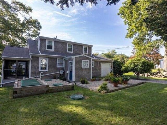 house with 3 bedroom, Tiverton RI ES105496791