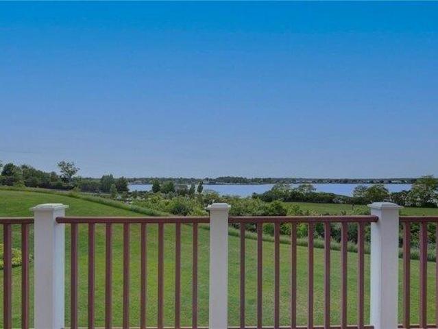 house with 3 bedroom, Tiverton RI ES105513846
