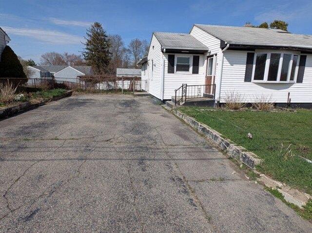 house with 3 bedroom, Tiverton RI ES105516453