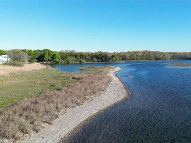 house with 3 bedroom, Tiverton RI ES105631959
