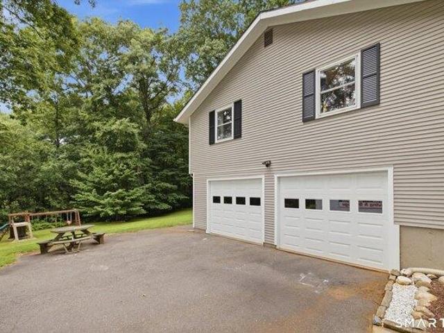 house with 3 bedroom, Tolland CT ES105560945