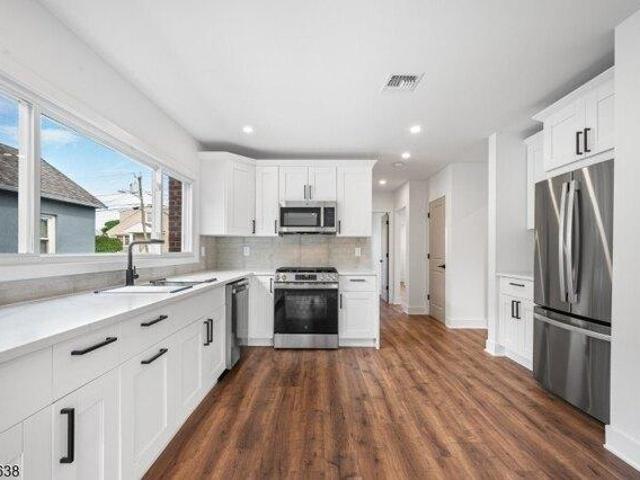 house with 3 bedroom, Totowa NJ ES105651065