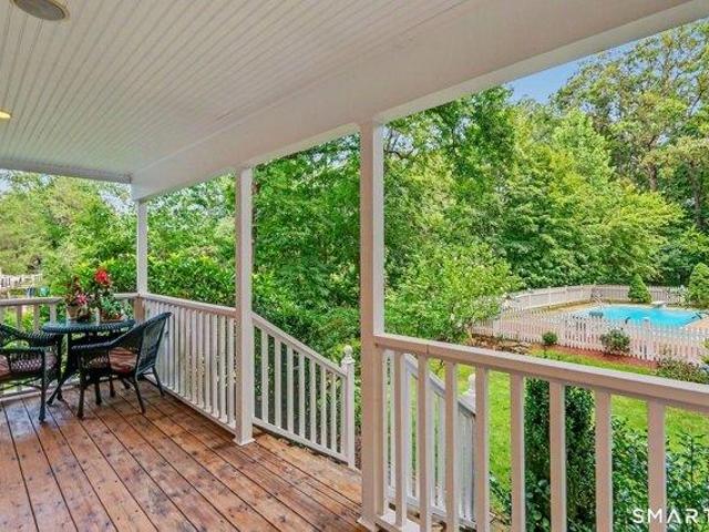 house with 3 bedroom, Trumbull CT ES105534708