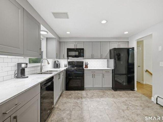 house with 3 bedroom, Vernon CT ES105587590