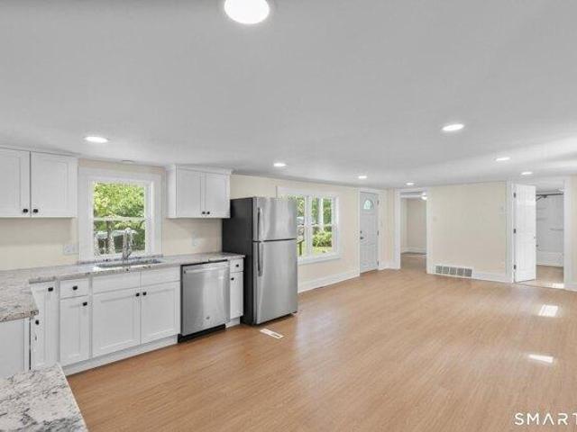 house with 3 bedroom, Vernon CT ES105588409