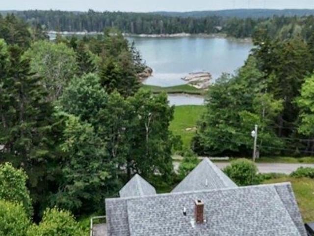 house with 3 bedroom, Vinalhaven ME ES105713891