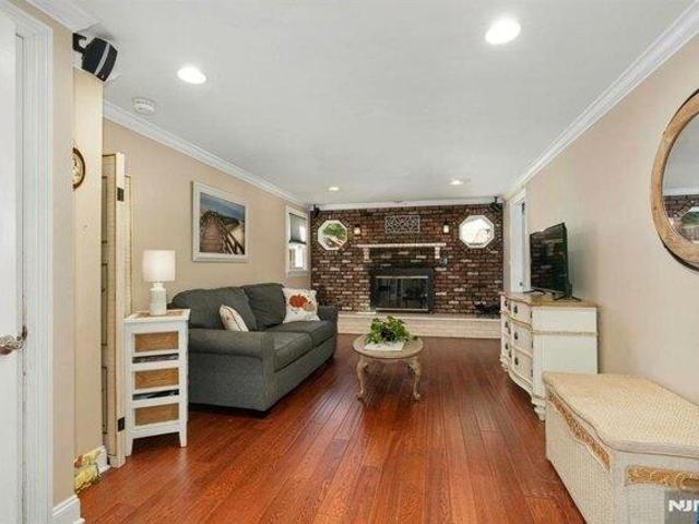 house with 3 bedroom, Wanaque NJ ES105256071