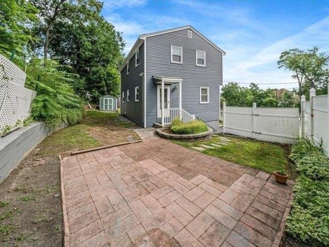 house with 3 bedroom, Waltham MA ES105384944