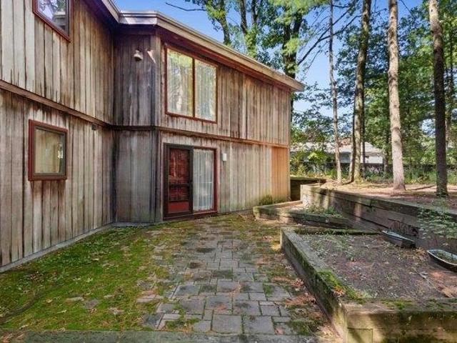 house with 3 bedroom, Waltham MA ES105535398