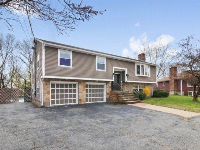 house with 3 bedroom, Waltham MA ES105629281