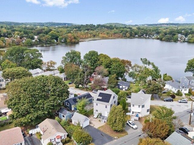 house with 3 bedroom, Waltham MA ES105633171