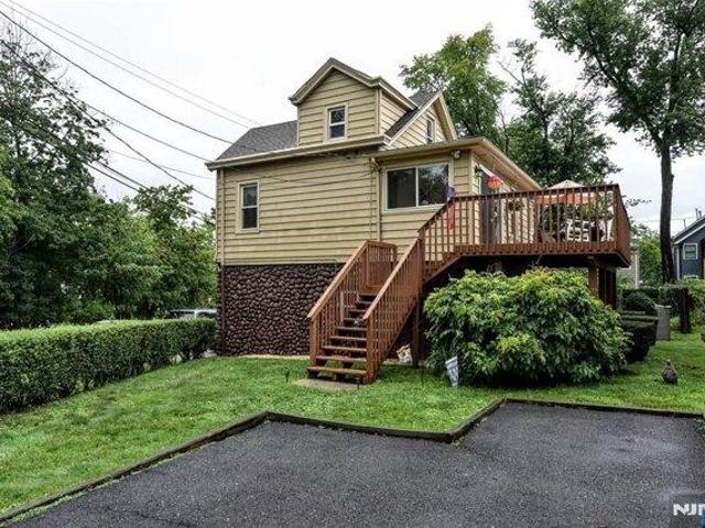 house with 3 bedroom, Waldwick NJ ES105693103