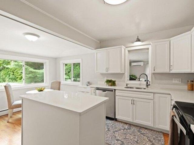 house with 3 bedroom, Walpole MA ES105559968