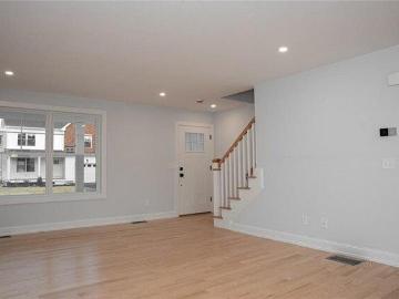 house with 3 bedroom, Warwick RI DS103440026