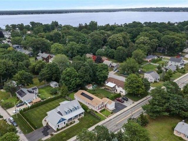 house with 3 bedroom, Warwick RI ES105351457