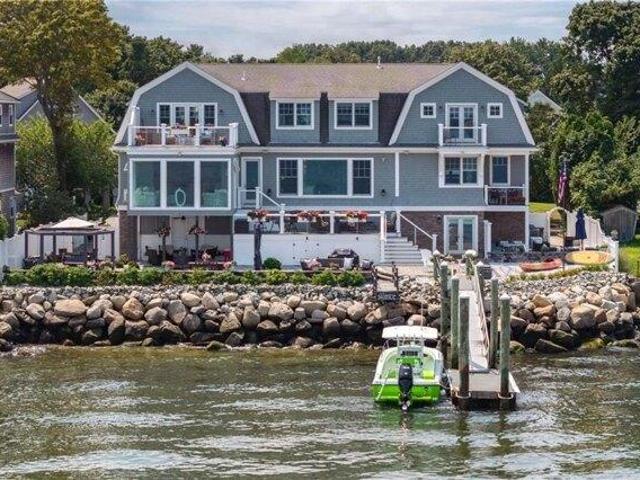 house with 3 bedroom, Warwick RI ES105366941