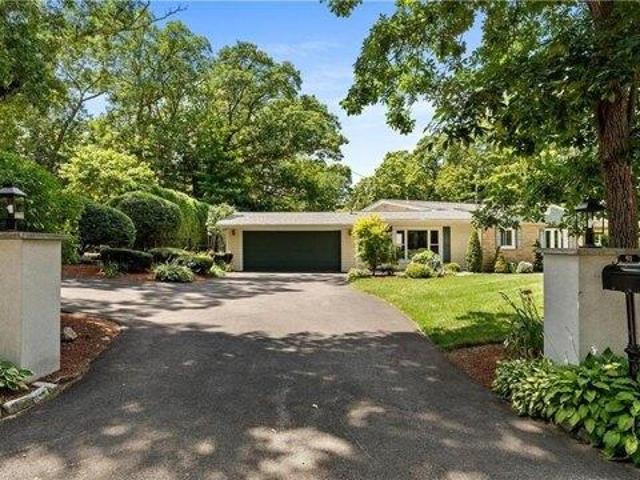 house with 3 bedroom, Warwick RI ES105415982