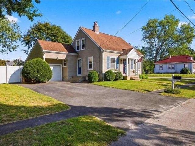 house with 3 bedroom, Warwick RI ES105419082