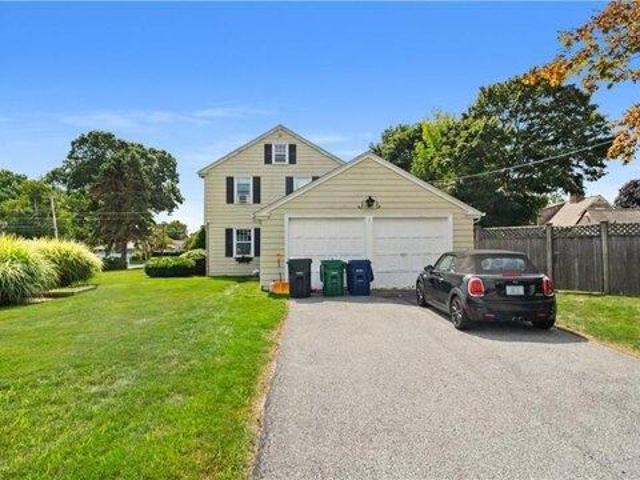 house with 3 bedroom, Warwick RI ES105495108