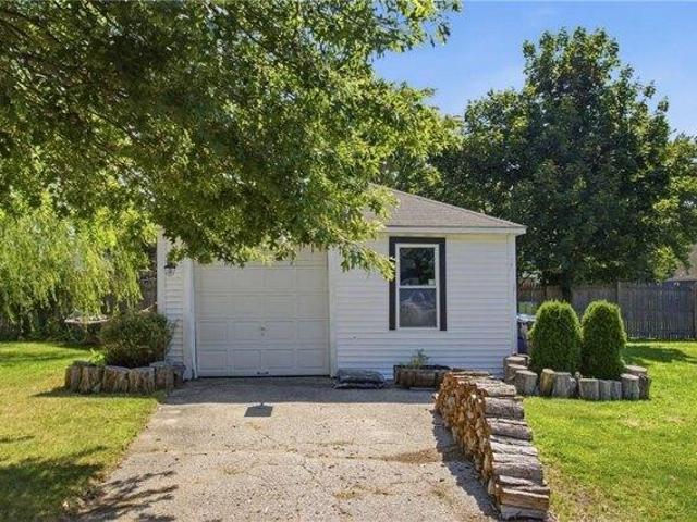 house with 3 bedroom, Warwick RI ES105495925