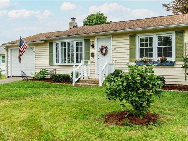 house with 3 bedroom, Warwick RI ES105496289