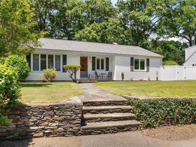 house with 3 bedroom, Warwick RI ES105512011